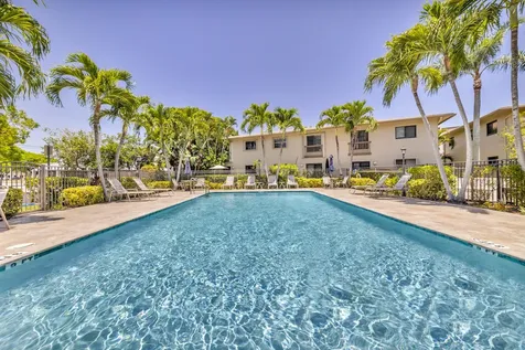 2907 NE 8th Terrace Oakland Park FL 33334