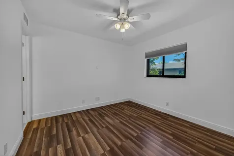 2907 NE 8th Terrace Oakland Park FL 33334