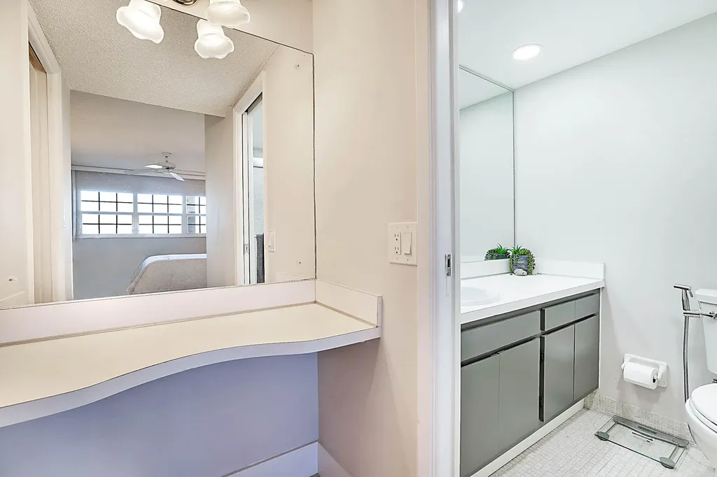 575 Oaks Lane Pompano Beach FL 33069