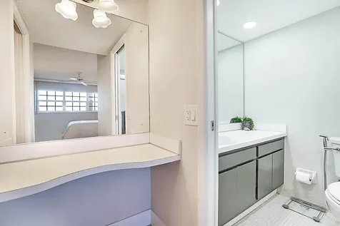 575 Oaks Lane Pompano Beach FL 33069