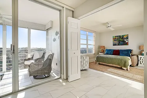 575 Oaks Lane Pompano Beach FL 33069