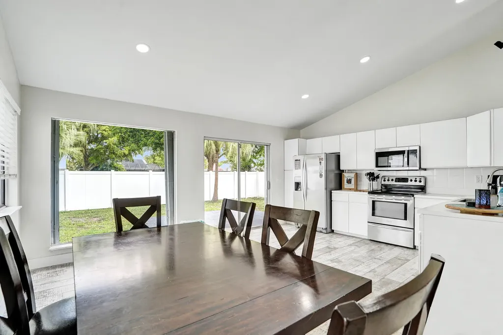 8467 Dynasty Drive Boca Raton FL 33433