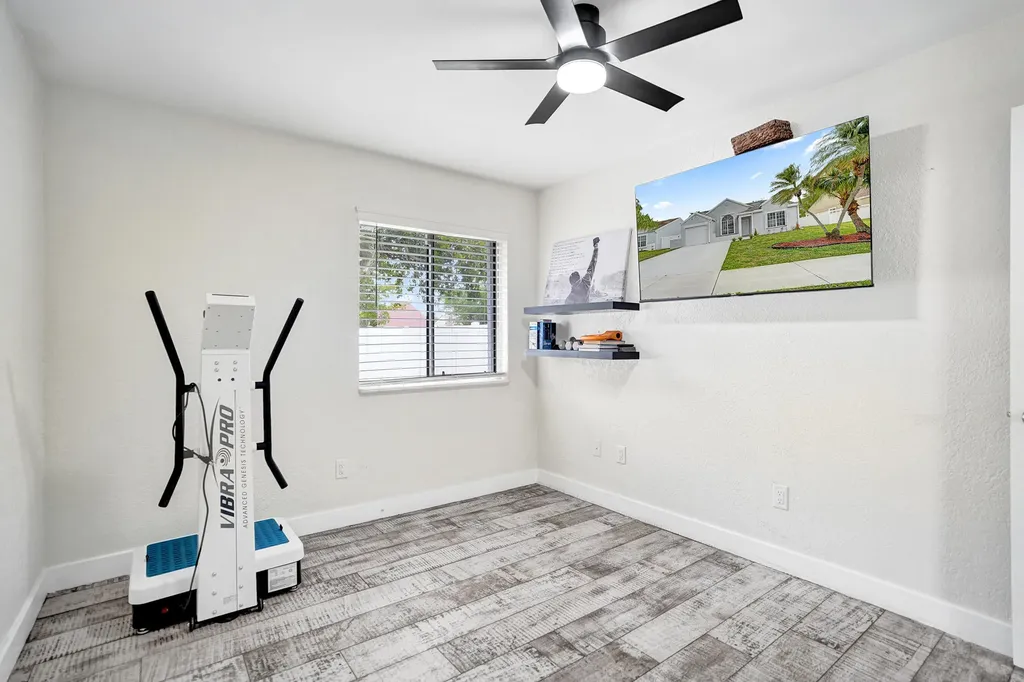 8467 Dynasty Drive Boca Raton FL 33433