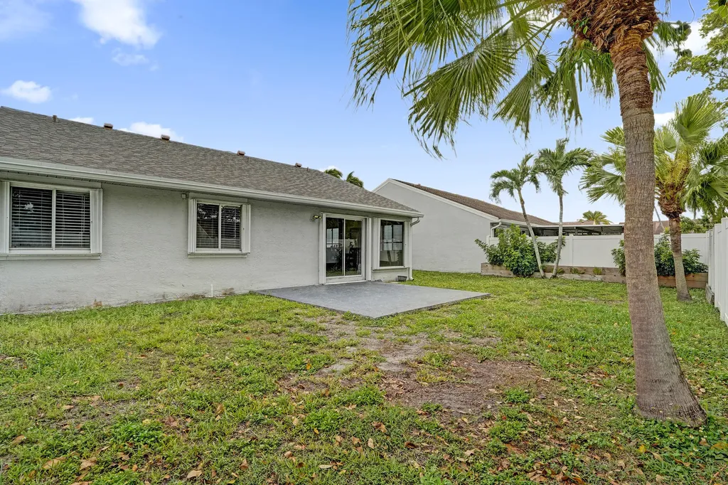 8467 Dynasty Drive Boca Raton FL 33433