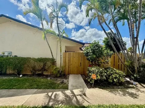 1803 Waterview Circle Palm Springs FL 33461