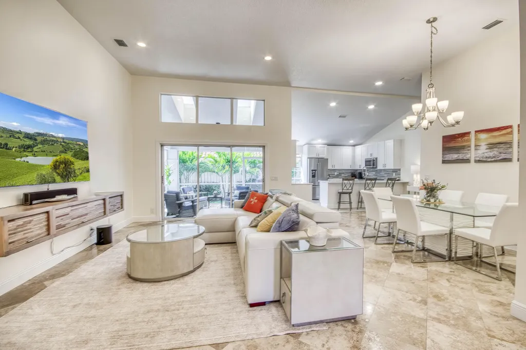 158 Eagleton Court Palm Beach Gardens FL 33418
