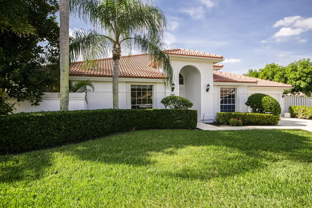 158 Eagleton Court Palm Beach Gardens FL 33418