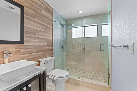 10218 NW 71st Place Tamarac FL 33321