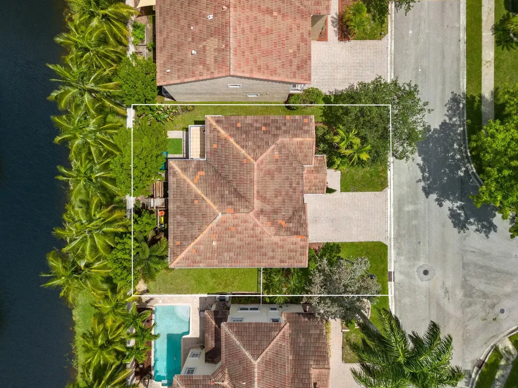 648 NW 127th Avenue Coral Springs FL 33071
