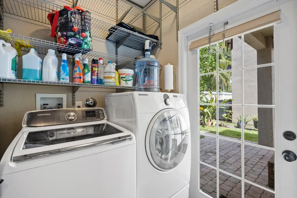 648 NW 127th Avenue Coral Springs FL 33071