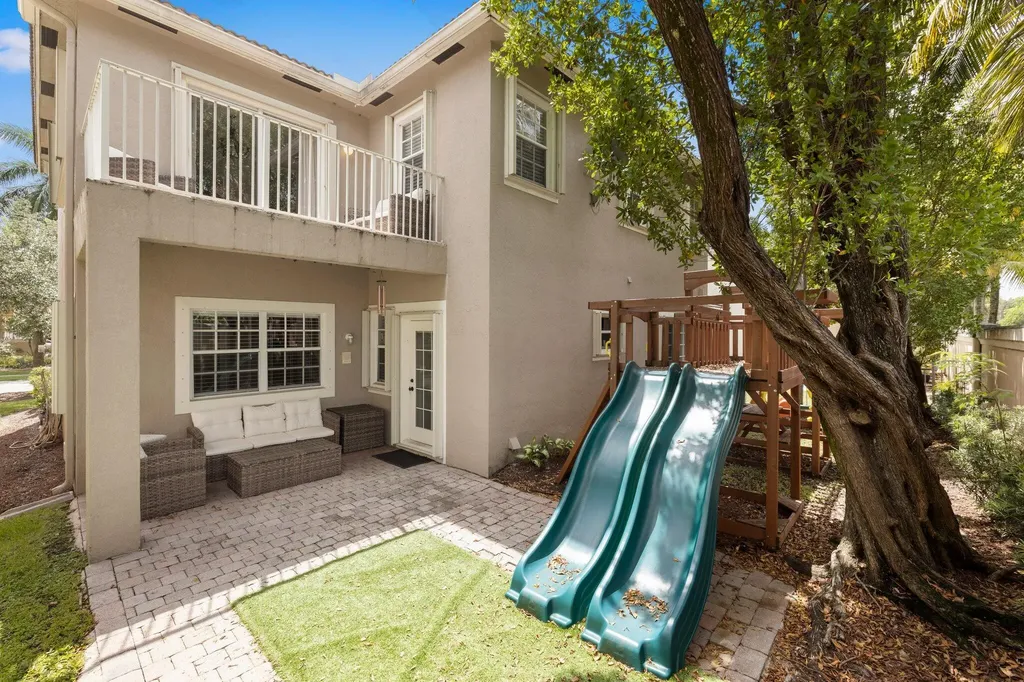 648 NW 127th Avenue Coral Springs FL 33071