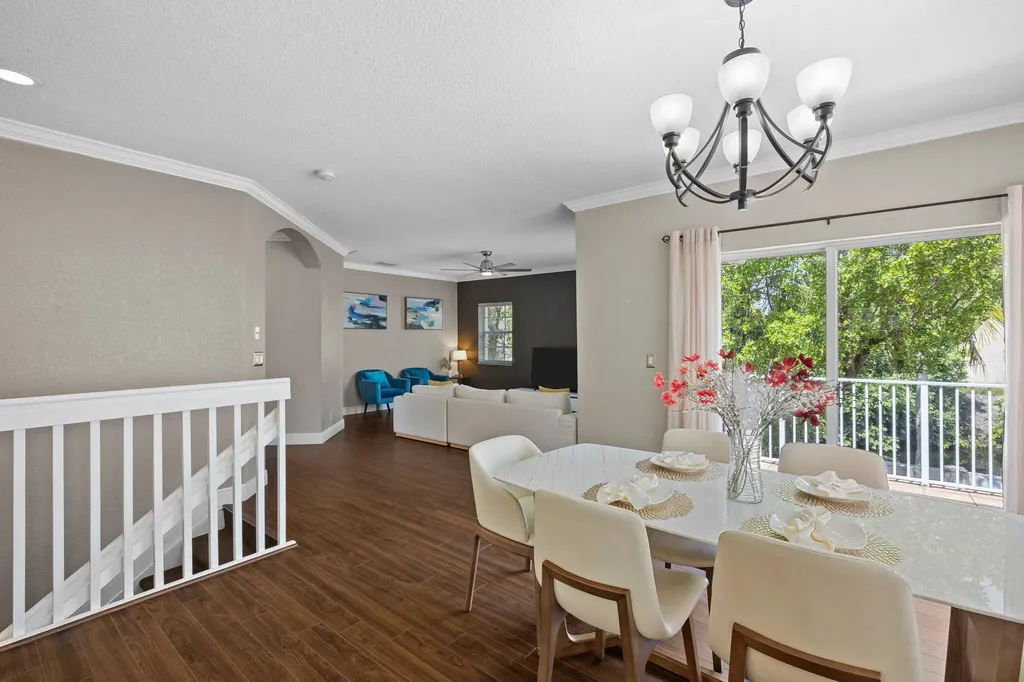 648 NW 127th Avenue Coral Springs FL 33071
