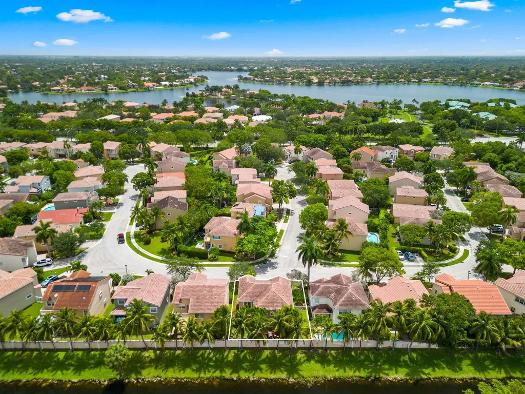 648 NW 127th Avenue Coral Springs FL 33071