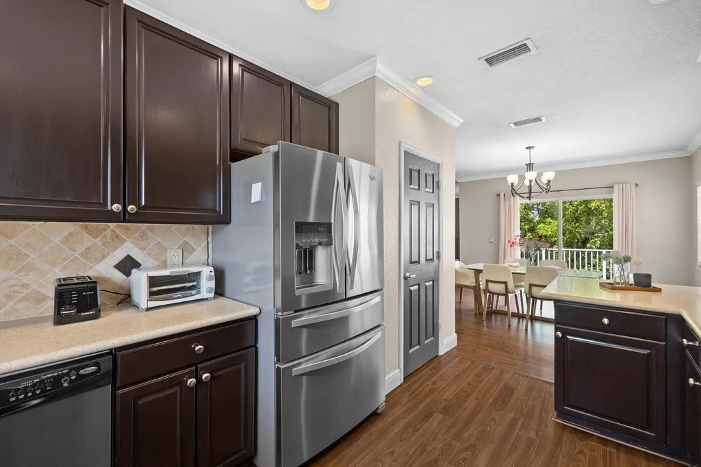 648 NW 127th Avenue Coral Springs FL 33071