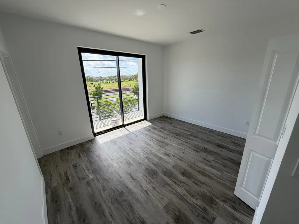 1548 NW 1st Avenue Pompano Beach FL 33060