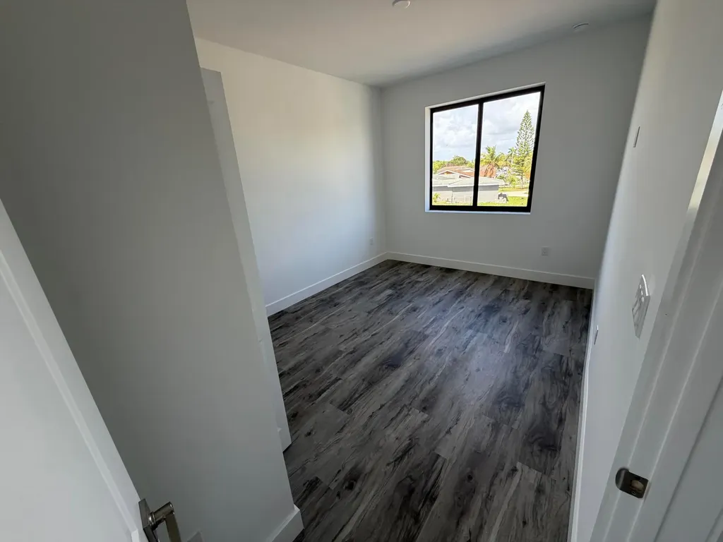120 NW 15th Place Pompano Beach FL 33060