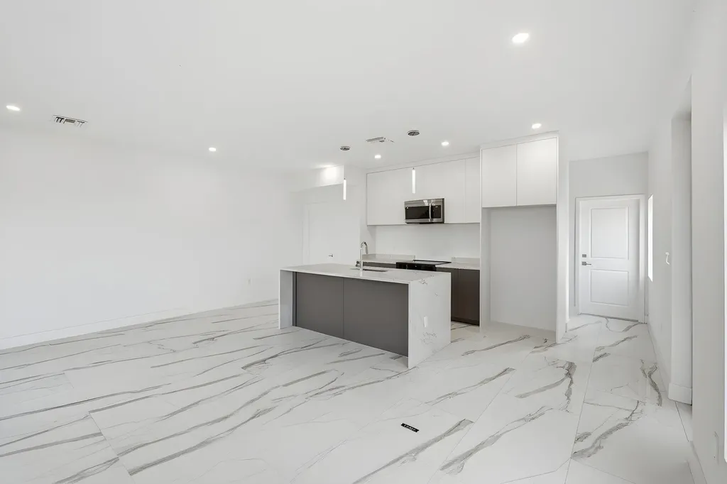 1548 NW 1st Avenue Pompano Beach FL 33060