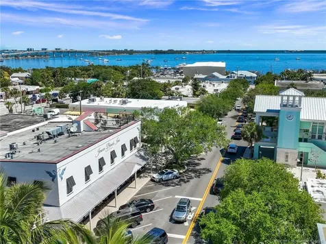 1097 NE Kubin Avenue Jensen Beach FL 34957