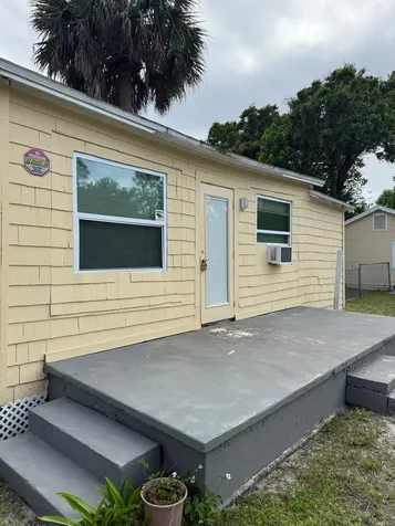 321 N 11th Street Fort Pierce FL 34950