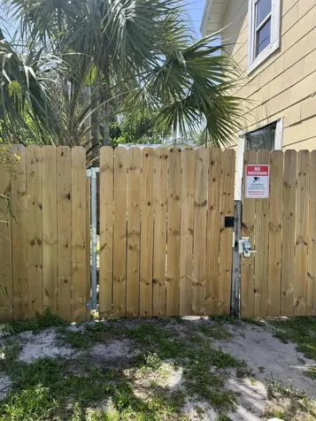 321 N 11th Street Fort Pierce FL 34950