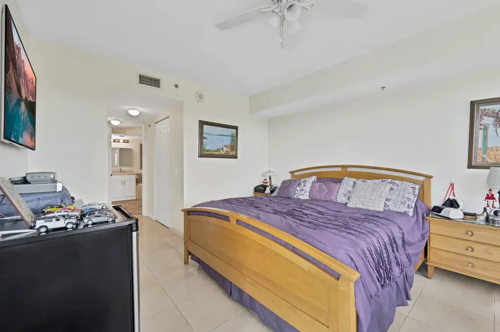 2641 N Flamingo Road Plantation FL 33323