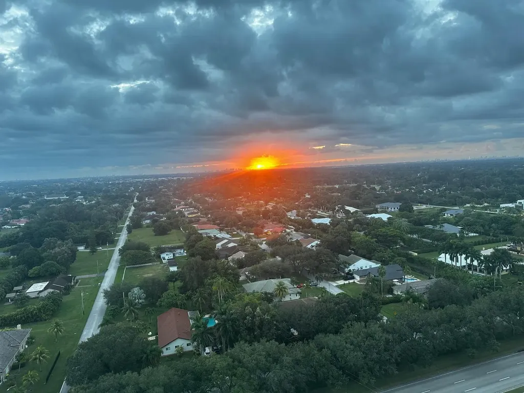 2641 N Flamingo Road Plantation FL 33323