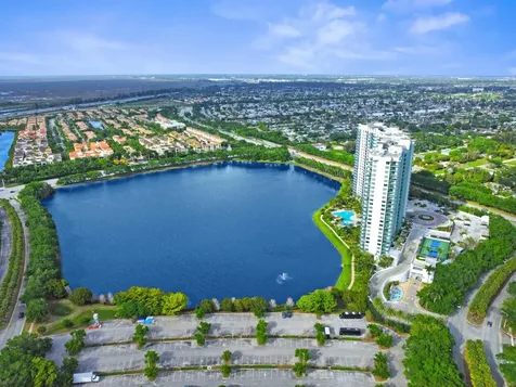 2641 N Flamingo Road Plantation FL 33323