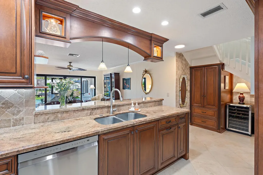 2339 Treasure Isle Drive Palm Beach Gardens FL 33410