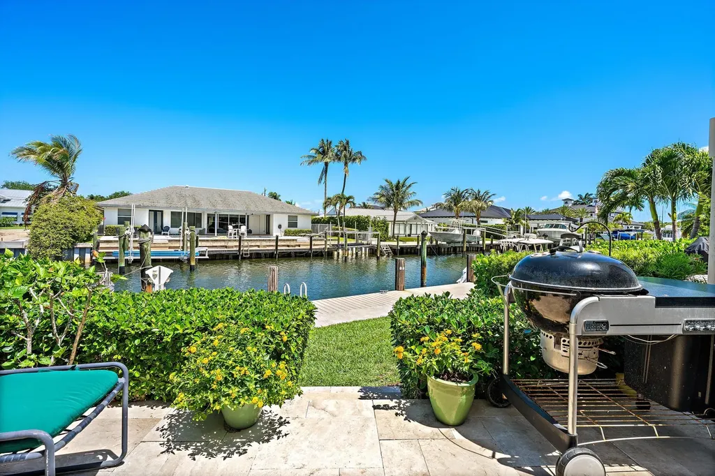 2339 Treasure Isle Drive Palm Beach Gardens FL 33410