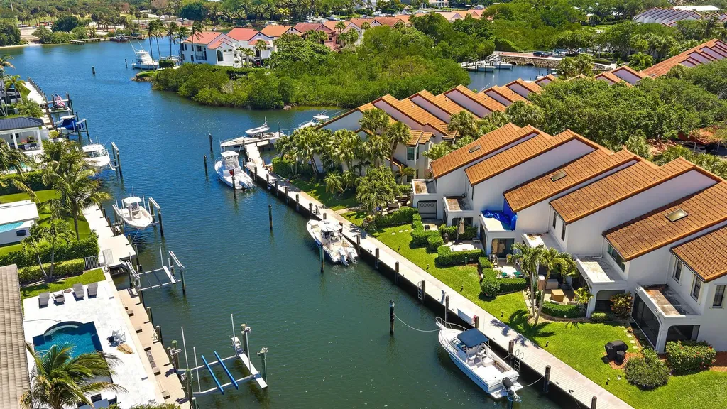 2339 Treasure Isle Drive Palm Beach Gardens FL 33410