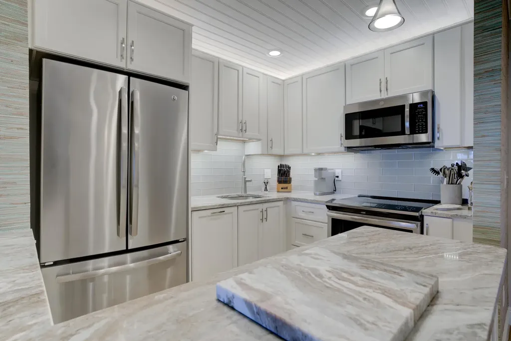 111 Shore Court North Palm Beach FL 33408
