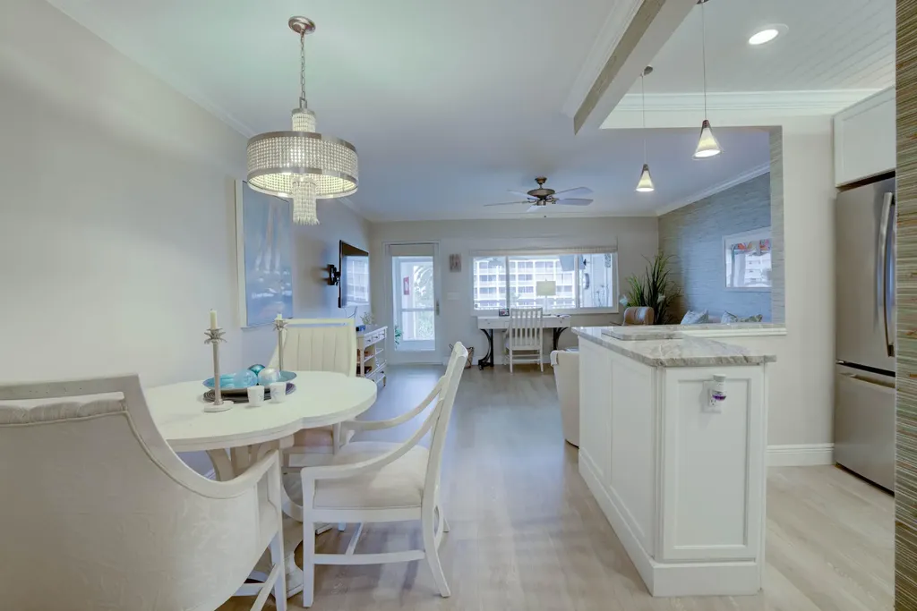 111 Shore Court North Palm Beach FL 33408