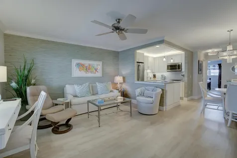 111 Shore Court North Palm Beach FL 33408
