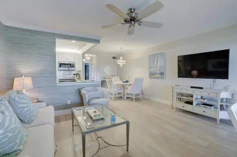 111 Shore Court North Palm Beach FL 33408