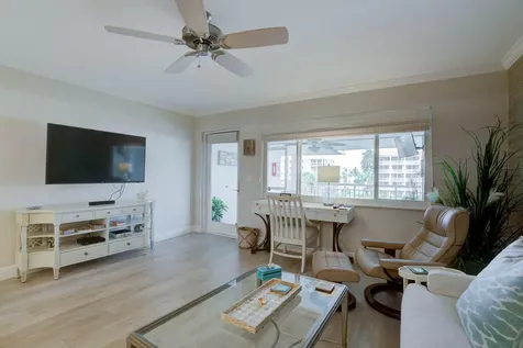 111 Shore Court North Palm Beach FL 33408