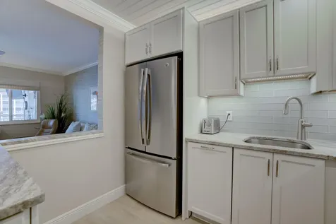 111 Shore Court North Palm Beach FL 33408
