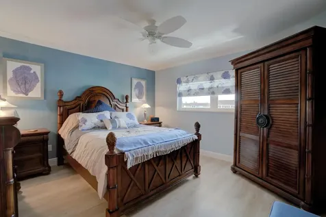 111 Shore Court North Palm Beach FL 33408