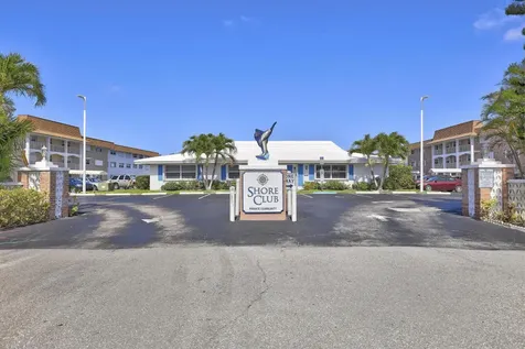 111 Shore Court North Palm Beach FL 33408