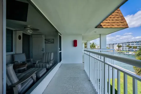 111 Shore Court North Palm Beach FL 33408