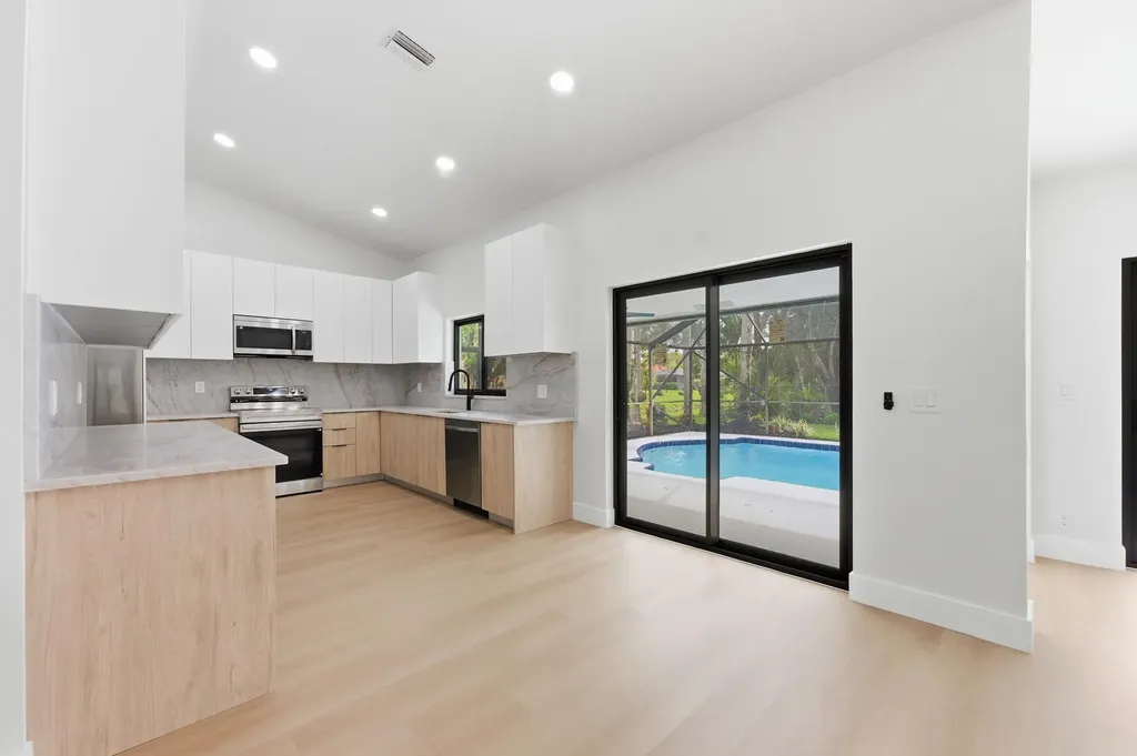 1533 NW 111th Avenue Coral Springs FL 33071