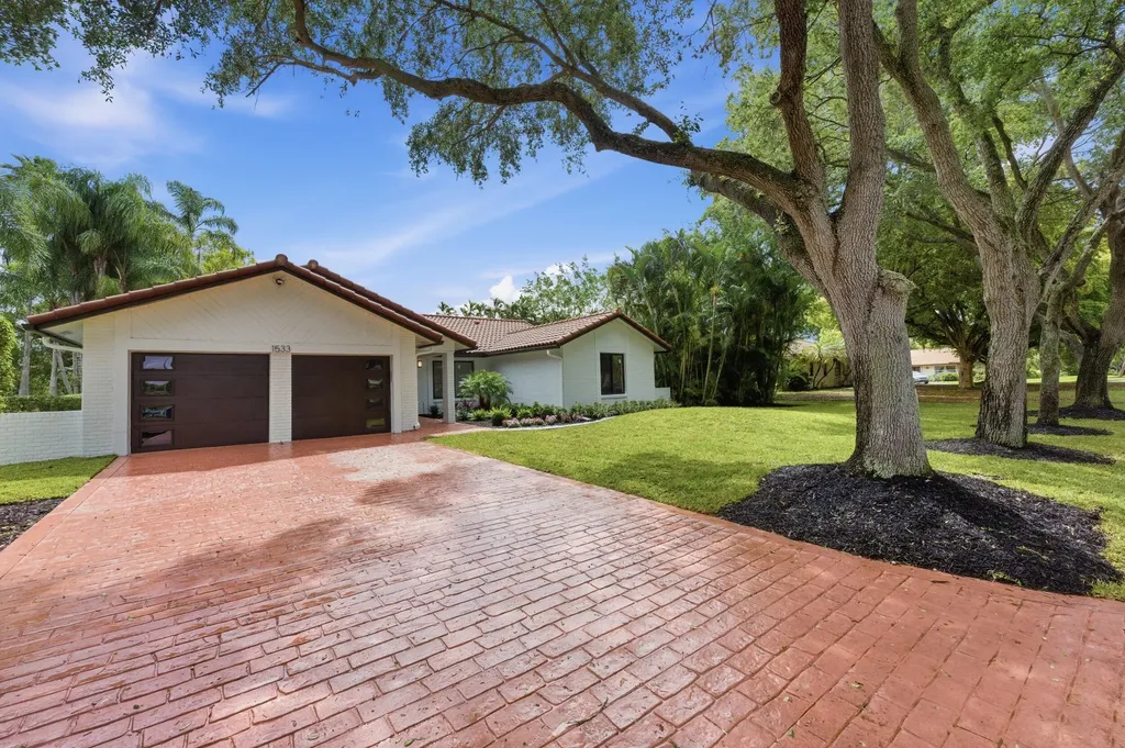 1533 NW 111th Avenue Coral Springs FL 33071