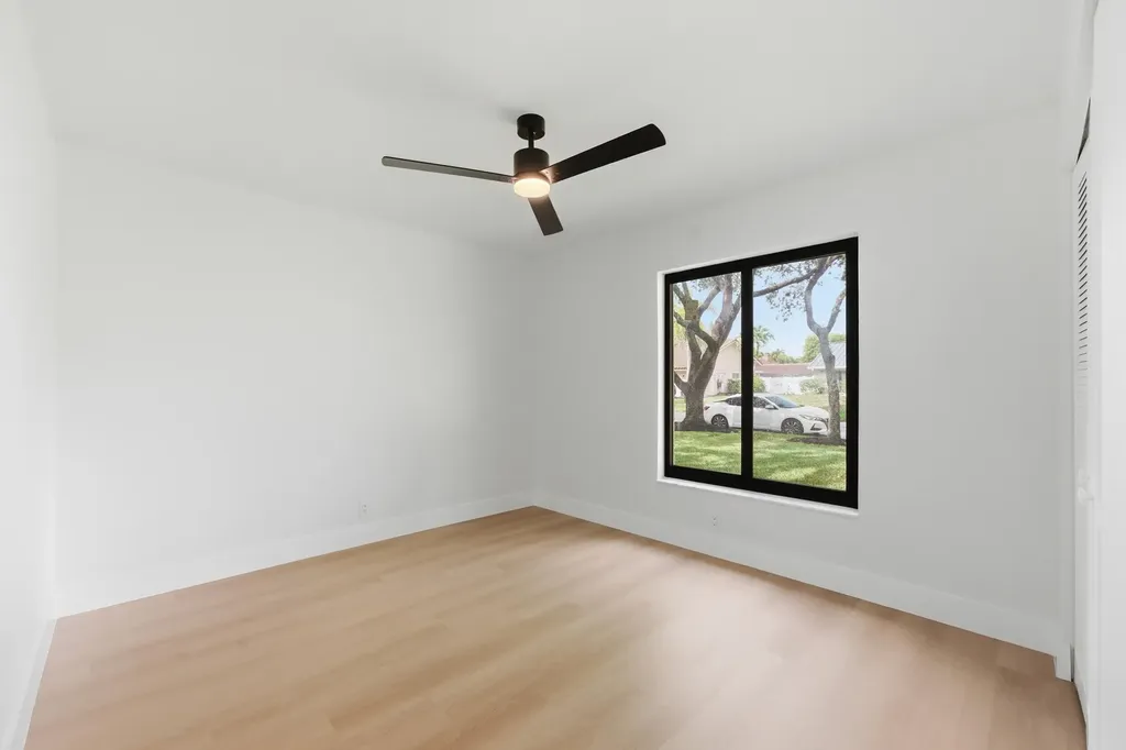 1533 NW 111th Avenue Coral Springs FL 33071