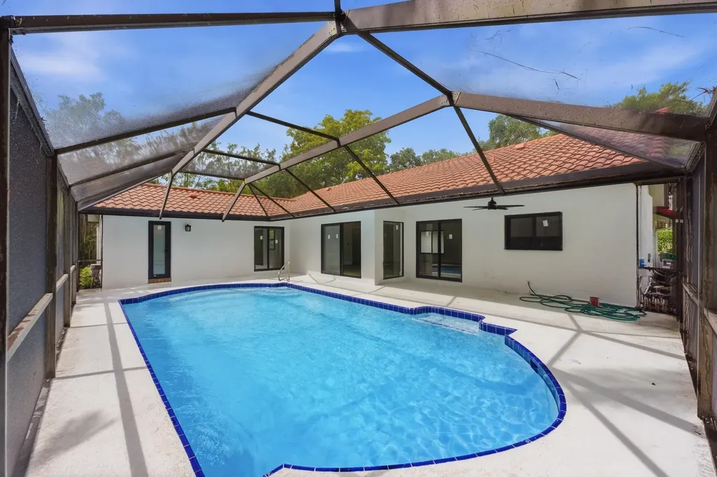 1533 NW 111th Avenue Coral Springs FL 33071