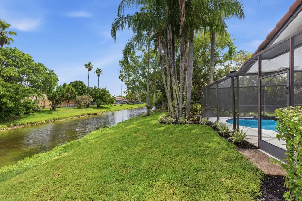1533 NW 111th Avenue Coral Springs FL 33071
