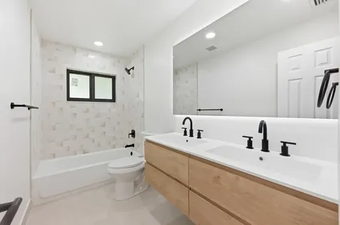 1533 NW 111th Avenue Coral Springs FL 33071