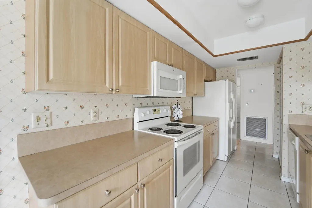 18327 SE Par Lane Jupiter FL 33469