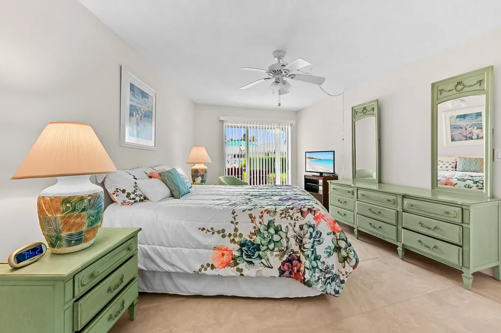 5540 N Ocean Boulevard Ocean Ridge FL 33435