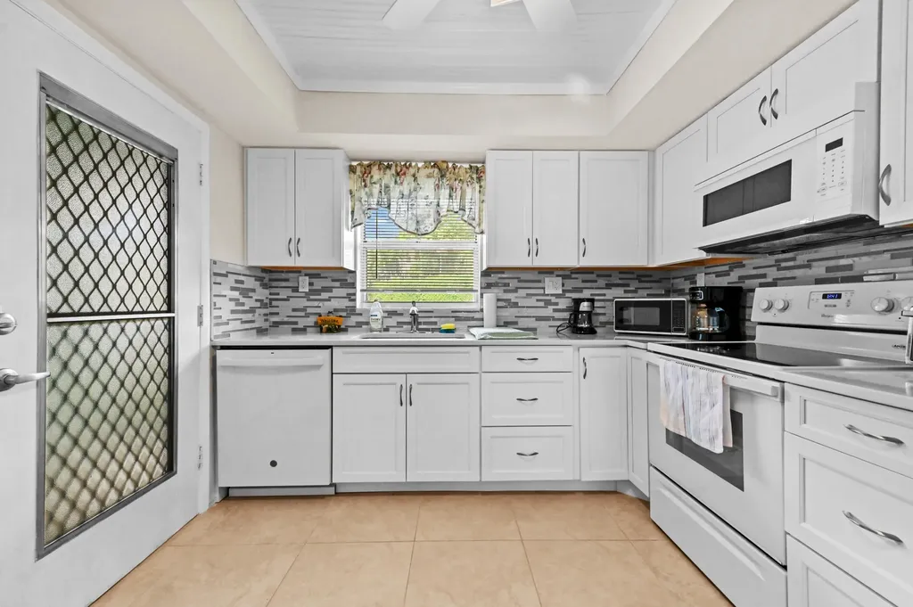 5540 N Ocean Boulevard Ocean Ridge FL 33435