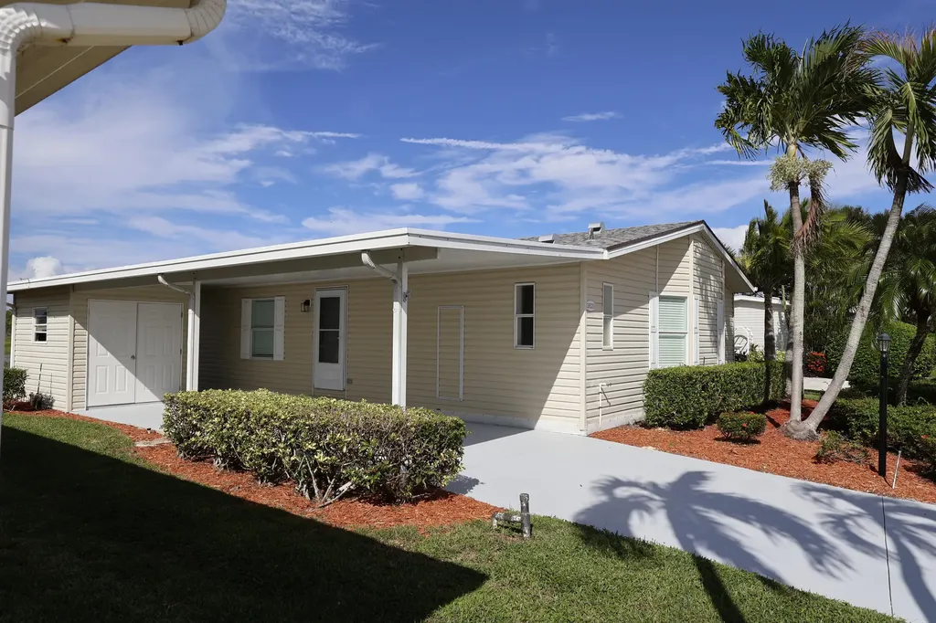 3820 Nimblewill Court Port St Lucie FL 34952