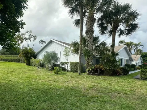 744 Lago Road Delray Beach FL 33445